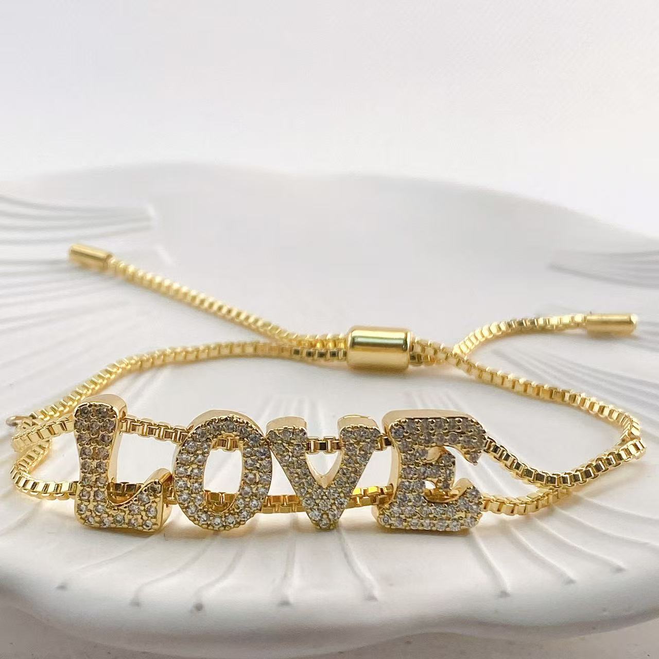 Women Accessories Name In English - Modieuze gouden DIY-naamarmband met 26 letters