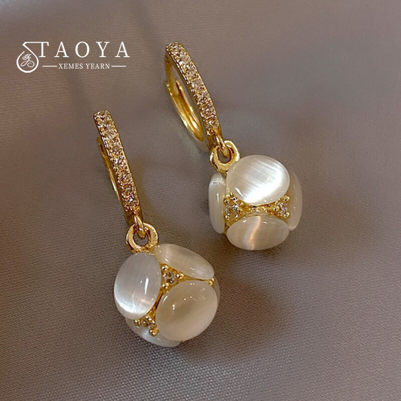 Women'S Accessories Trends 2026 - Elegante ronde oorhangers met kattenoogsteen voor