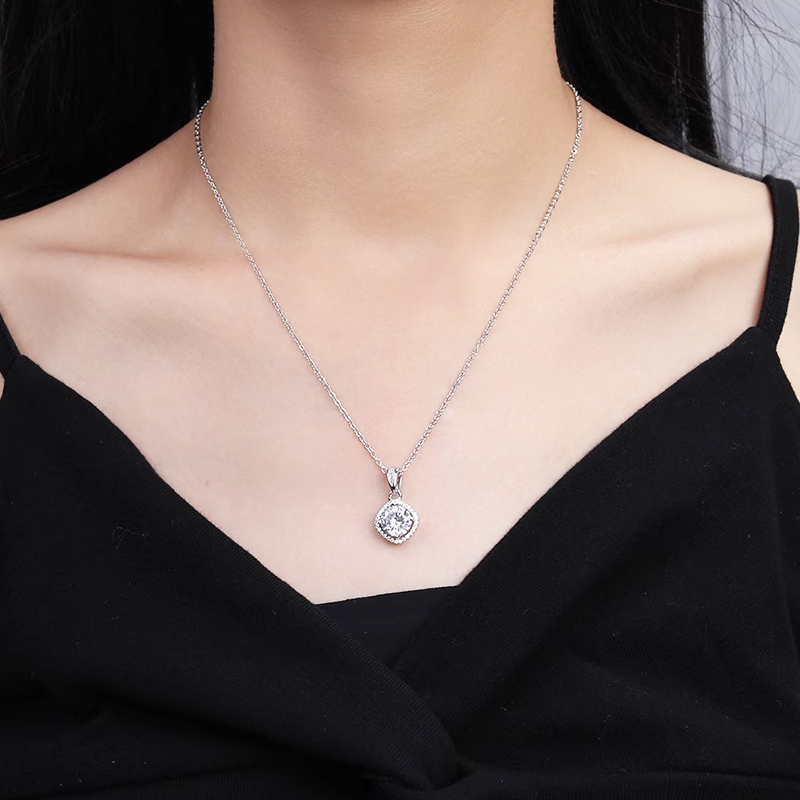 0,5-2ct Ronde Moissanite Ketti - Charm Necklace Dainty recensie en prijs