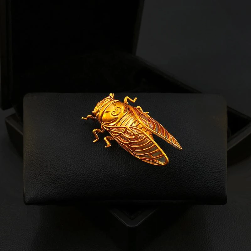 Gouden Cicade Broche met Mooie - Women Accessories Meaning recensie en prijs