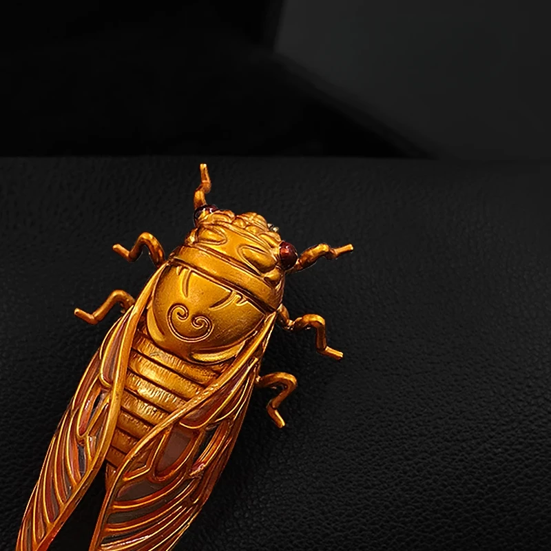 Gouden Cicade Broche met Mooie - Women Accessories Meaning recensie en prijs